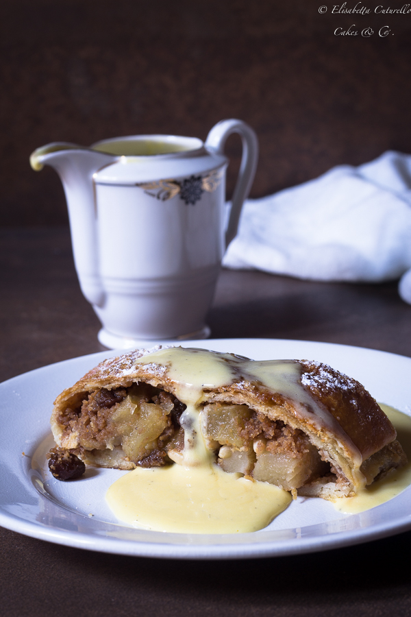 Strudel di mele con salsa alla vaniglia