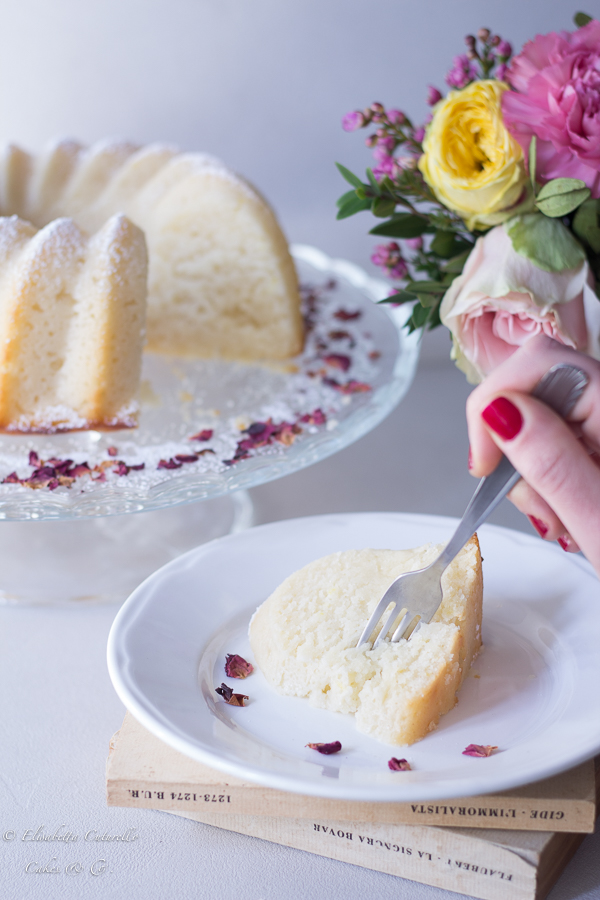 Ciambella all'acqua limone e cioccolato bianco