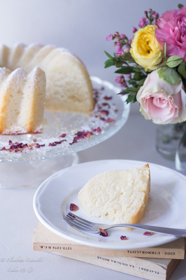 Ciambella all'acqua limone e cioccolato bianco