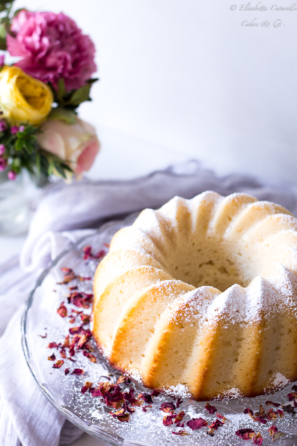 Ciambella all'acqua limone e cioccolato bianco