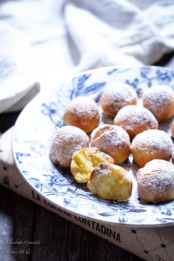 Castagnole alla ricotta e limoncello in friggitrice ad aria