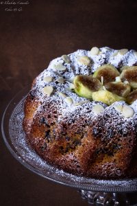 Ciambella di fichi e cioccolato fondente