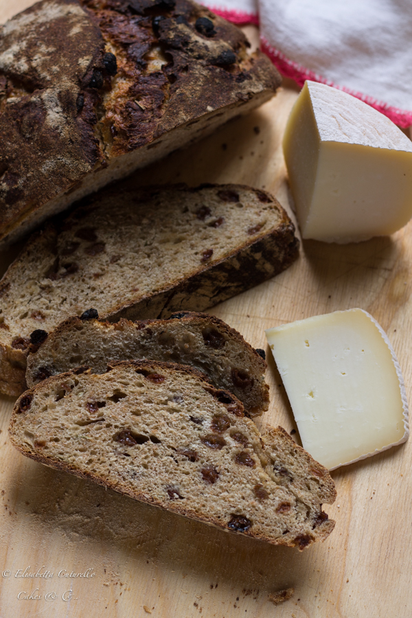 Pane semintegrale uvetta e rosmarino con farina Senatore Cappelli Monte Sante Marie