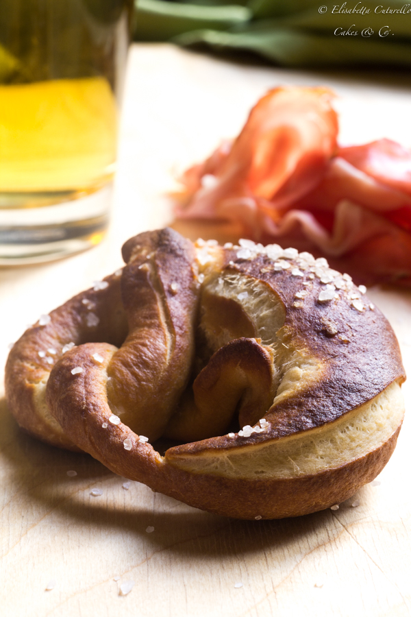 I bretzel pane tipico dei paesi del nord Europa e del trentino Alto Adige, accompagnamento perfetto di un bel boccale di birra.