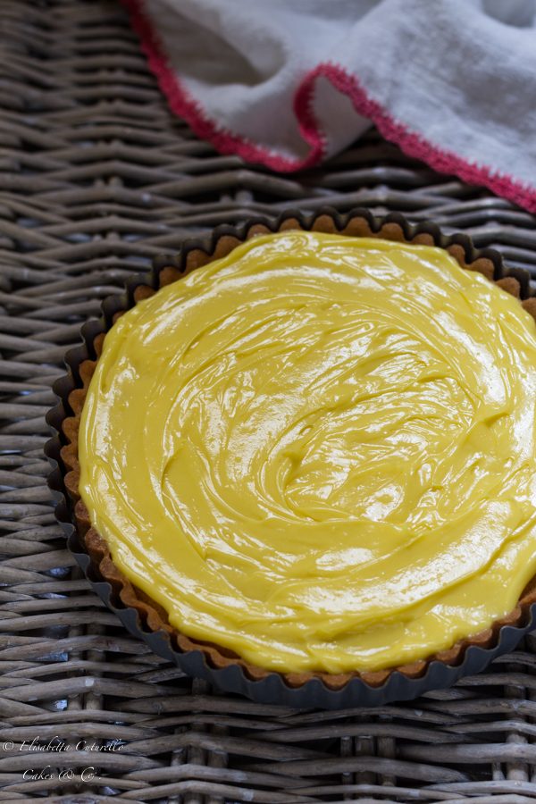 Crostata alla frutta mandorle e crema pasticcera