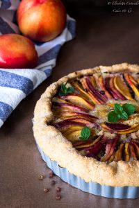 Galette alle pesche e crema frangipane al DìWine